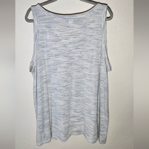 Old Navy Women's Tank Top XXL Gray & Blue Pin Stripped Active Wear - Picture 3 of 5